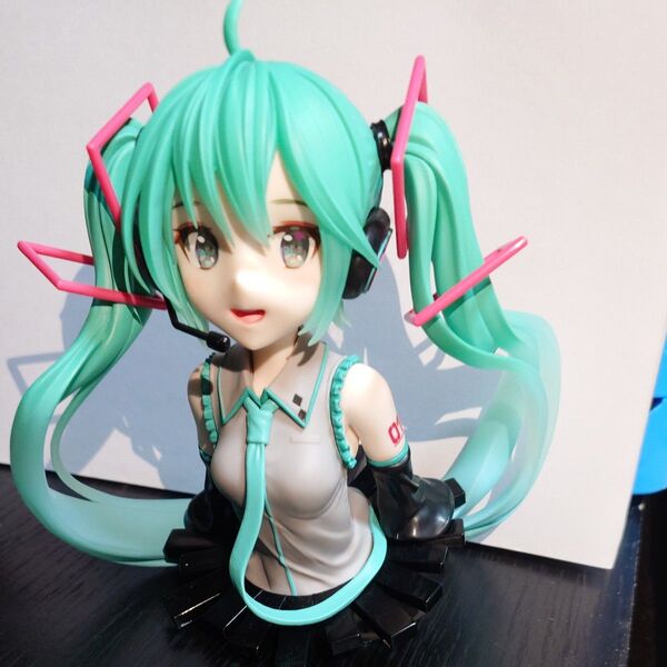 初音ミク 胸像フィギュア 開封済み