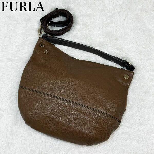 美品!FURLA フルラ モンマルトル 2way ショルダーバッグ トートバッグ ハンドバッグ レザー A4可能 肩がけ 斜めがけ