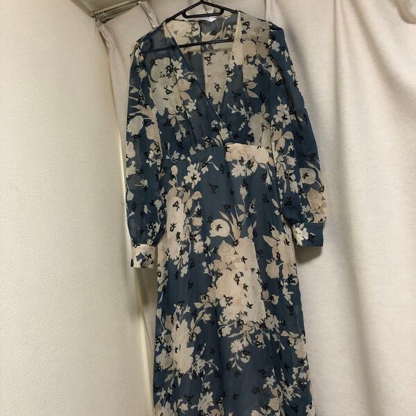 ZARA 花柄ワンピース 長袖 総柄
