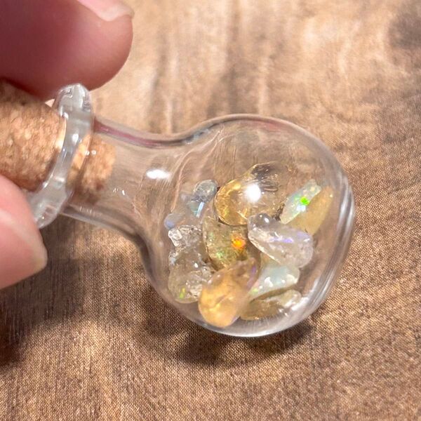 天然 エチオピアオパール 原石 小瓶入り 天然石 鉱物 標本