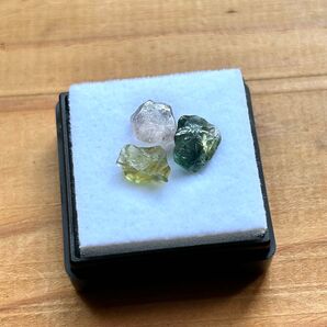 s3. 非加熱 天然 サファイア 原石 鉱物標本 コランダム 天然石
