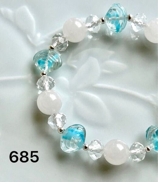 【最終価格】No.685 天然石ブレスレット パワーストーン ハンドメイド キラキラな貝殻のブレスレット