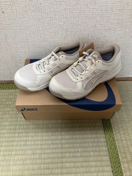 asics ランニングシューズ 22.0cm クリーム 新品未使用