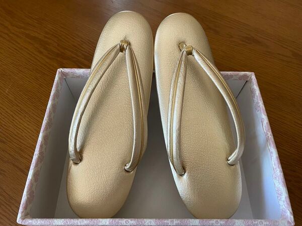 ゆ1145 和装用 草履 美品 一部分訳あり ゴールド系 着物 和装小物 着付け