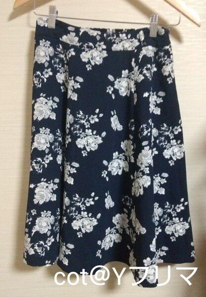 フレアスカート 花柄 濃紺