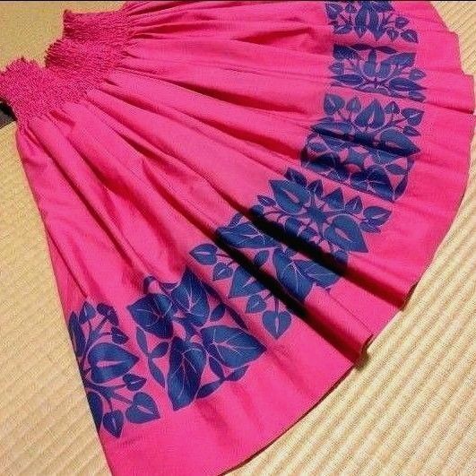 美品 フラダンス パウスカート HANA ALOHA ハナアロハ ピンク 古典柄 リーフ柄 葉模様 コントラスト ビビッドカラー