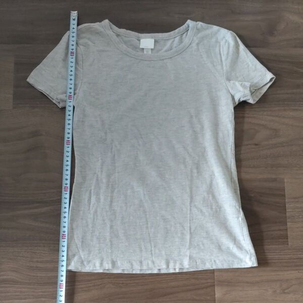 H&M Tシャツ
