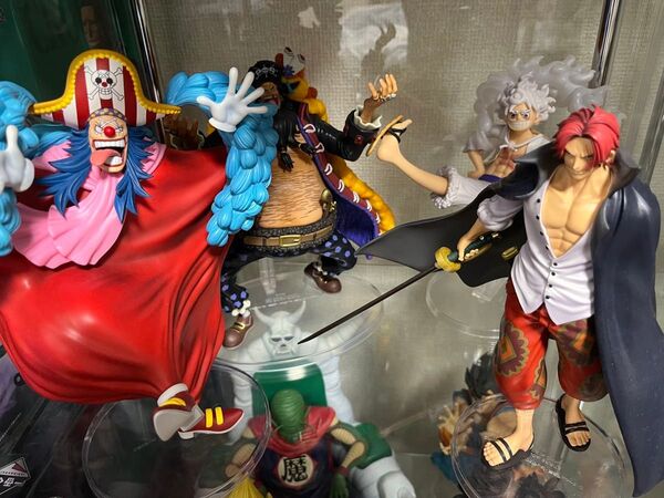 ワンピース一番くじ 新四皇 フィギュアa.b.c.d4体セット