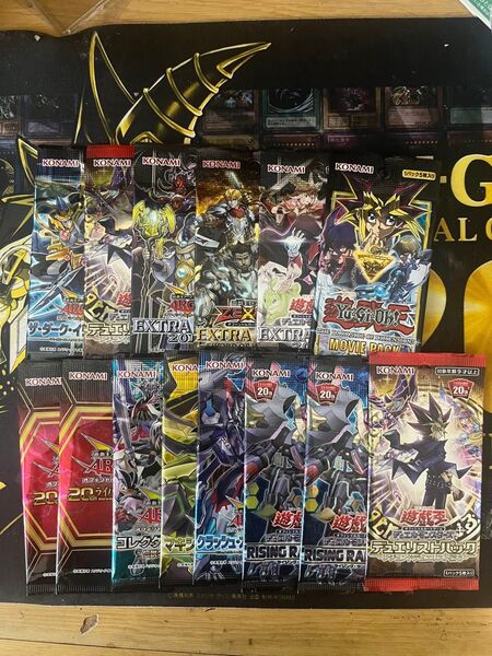 遊戯王 絶版 未開封パック まとめ売り 47パック