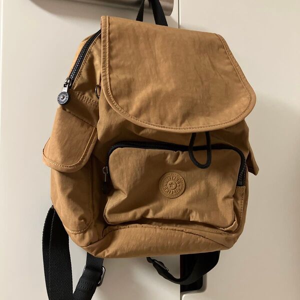 Kipling リュック キャメル