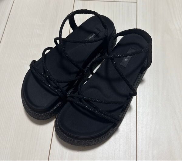 く【美品】EVOL/イーボル 軽量 クロスコード サンダル S