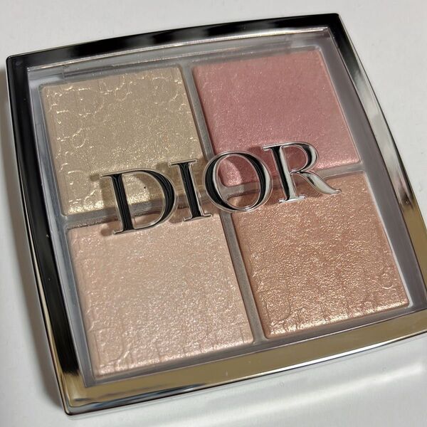 Dior ハイライトパウダー 004Rose Gold