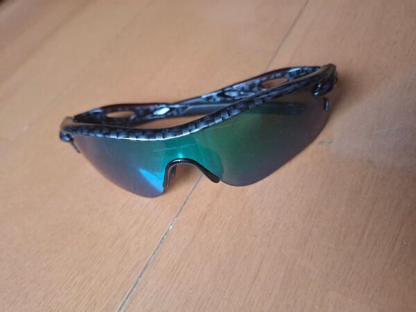 OAKLEY スポーツサングラス