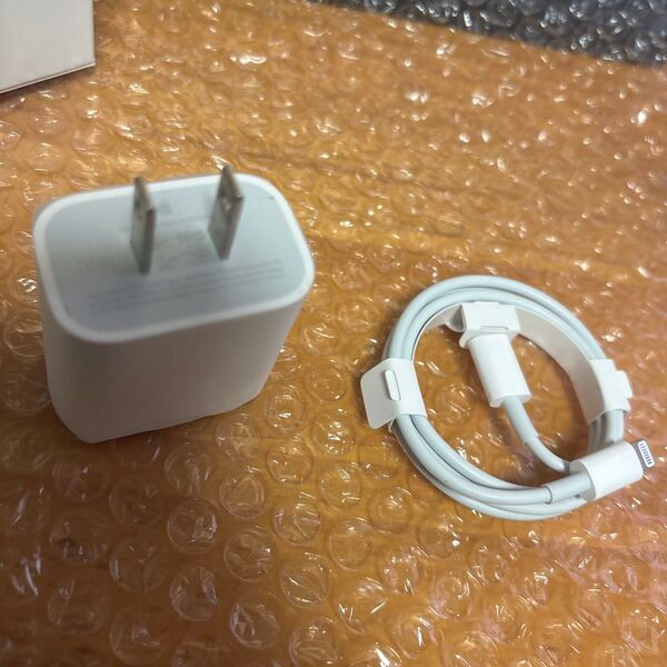 Apple USB-C電源アダプタ 20W USB-C Lightning ケーブル iPhone 充電器 純正