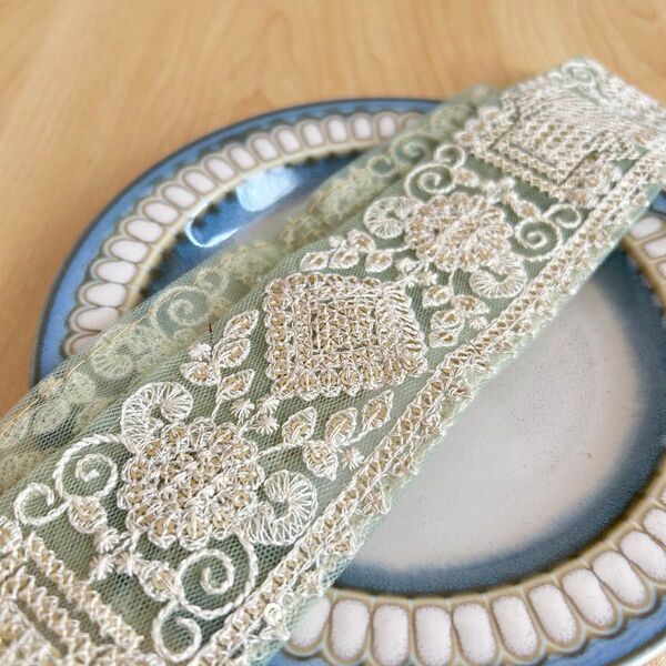 インド刺繍リボン【19】 5cm×0.5m 資材