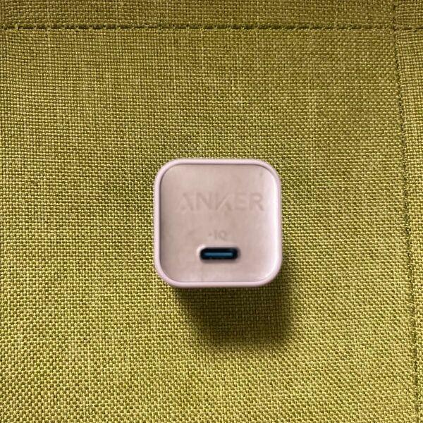 Anker 511 Charger (Nano 3, 30W) パープル