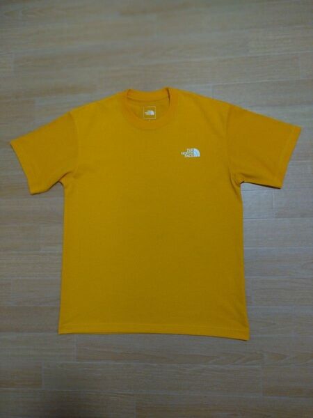 ノースフェイスTシャツ、ショートスリーブヌプシティ、前後ワンポイントロゴ半袖Tシャツ【メンズSサイズ】