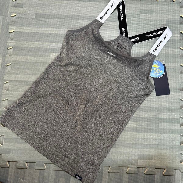 新品 Reebok カップ付き タンクトップ Mサイズ チャコールグレー 吸水速乾素材 UPF50+