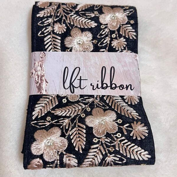 特別価格☆太幅 インド刺繍リボン☆1m