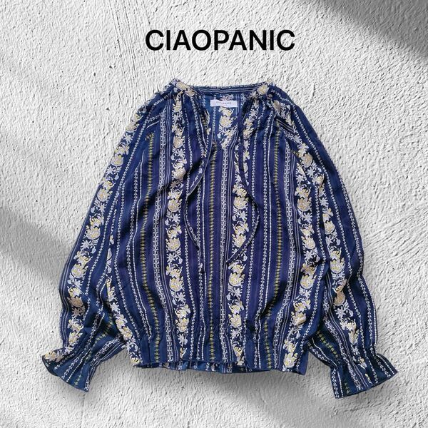美品【CIAOPANIC チャオパニック】レディースロングスリーブブラウス 総柄 ネイビーカラー Fサイズ 長袖シャツ トップス