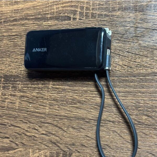 Anker Power Bank 10000 ビルトイン USB-C 急速 充電器 モバイルバッテリー 傷あり