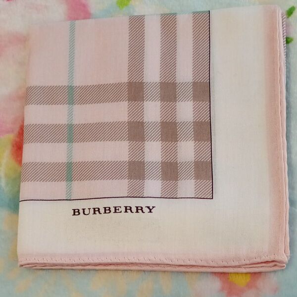 新品未使用 バーバリー BURBERRY ハンカチ 大判 ピンク チェック柄 ノバチェック ブランドハンカチ