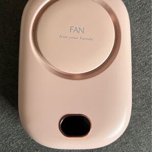 3wayハンディファン ピンク卓上 首かけ 腰かけストラップ付きUSB充電