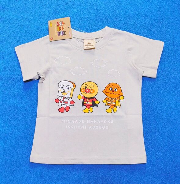90cm 新品 アンパンマン 特価 ヒーロートリオ柄半袖Tシャツ グレー Tシャツ 半袖Tシャツ