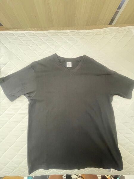 アヴィレックス無地黒tシャツvネック