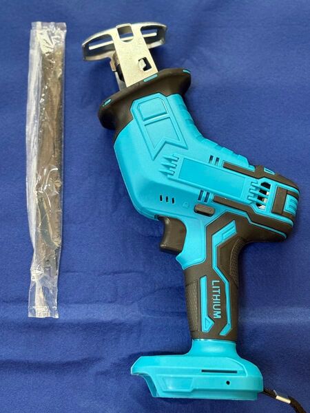 レシプロソー 電動工具 DIY 青 ブルー 替え刃付き 未使用