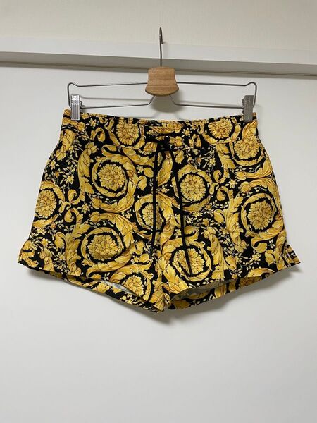 VERSACE スイムショーツ 水着 メンズ バロック柄 イタリア製 ショートパンツ 総柄