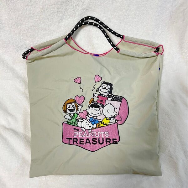 新品 刺繍 バッグ トートバッグ エコバッグ ナイロン 軽量 Mサイズ スヌーピー