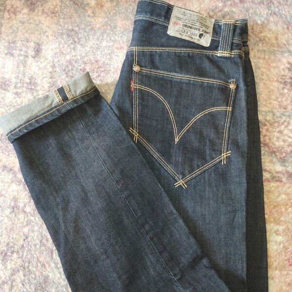日本製 LEVI'S リーバイス エンジニアード ジーンズ w33 立体裁断