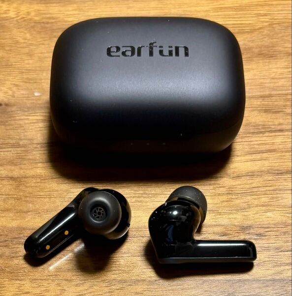 EarFun Air Pro 4 ブラック 専用シリコンケース付き