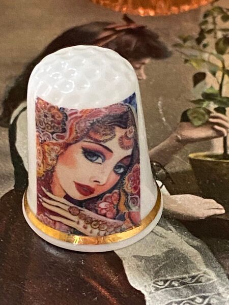 新品廃盤◆イギリスバーチクロフト社製シンブル指貫ボーンチャナ ◆インドの女性