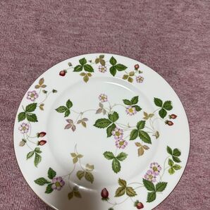新品 ウェッジウッド ワイルドストロベリー プレート 大皿27センチ