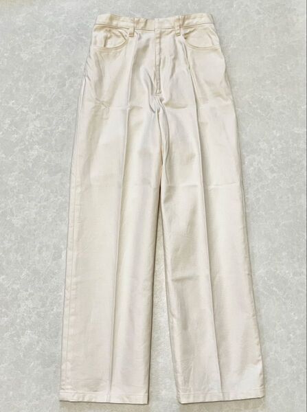 【美品】BEAUTY&YOUTH 白 ストレート セミワイド パンツ S ホワイト アイボリー レディース 通勤