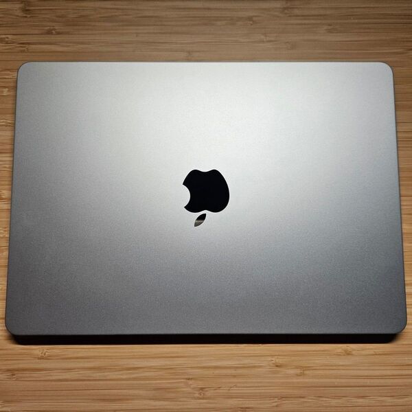 Apple Macbook Air M4 256GB/16GB シルバー 極美品