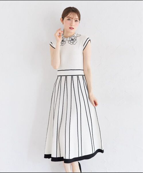 tocco closet 2WAYフラワーレース襟付き配色ラインプリーツニットワンピース