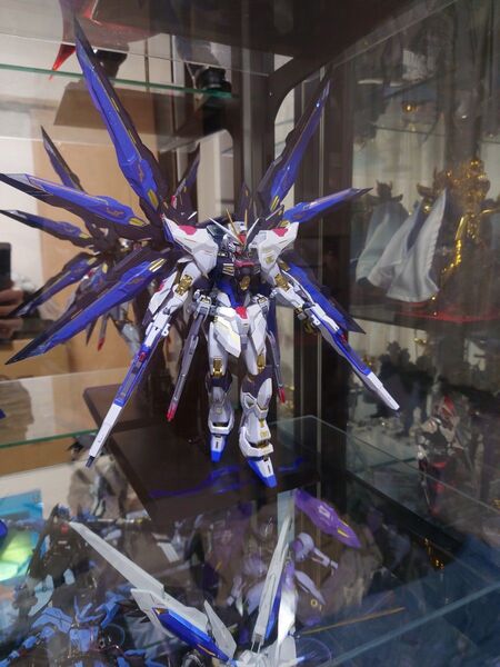 メタルビルド ストライクフリーダムガンダム 光の翼付き