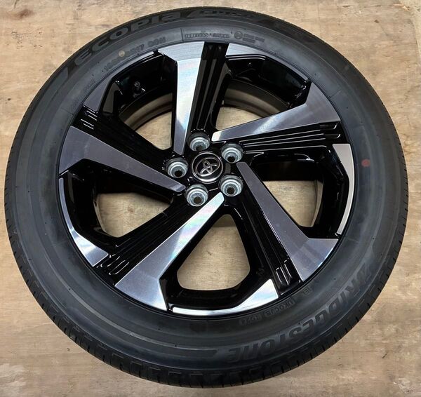 1本 純正 タイヤ・ホイールトヨタ ライズ ハイブリッド 195/60R17 5穴 走行30km程度 2024年製 ロッキー