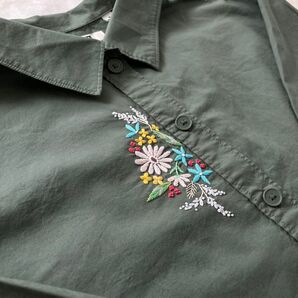 手刺繍入り 半袖シャツ ユニクロ