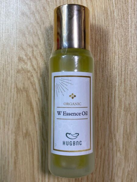 HUGBNC W エッセンスオイル 30ml ブースター導入美容液 FBCPHUG41172