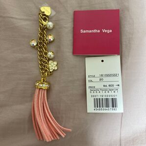 Samantha Vega バックチャーム
