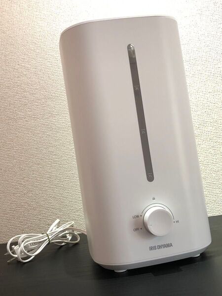 アイリスオーヤマ 加湿器 AHM−UU28B−W