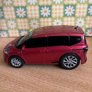 トヨタ シエンタ ミニカー レッド系