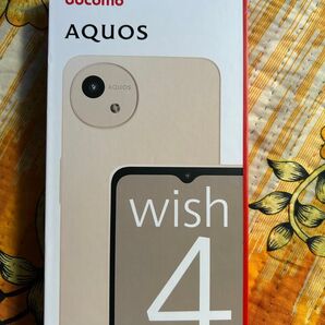 AQUOS wish4 SIMフリー ドコモ ホワイト