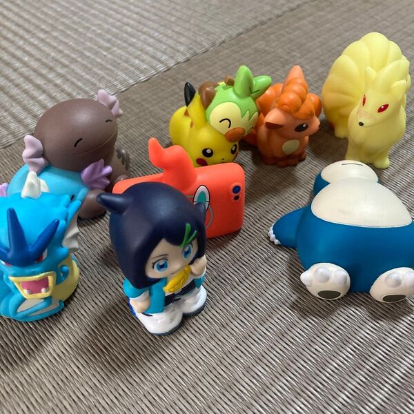 ポケモン 指人形 カビゴン リコ ロトム ロコン ギャラドス ピカチュウ 8個セット ポケットモンスター フィギュア