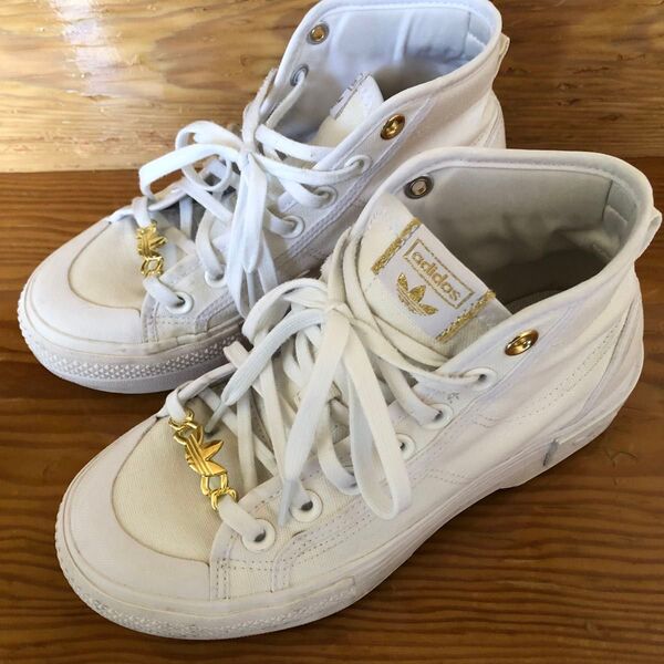 adidas 厚底 スニーカー22.5cm NIZZA TREK W ハイカット