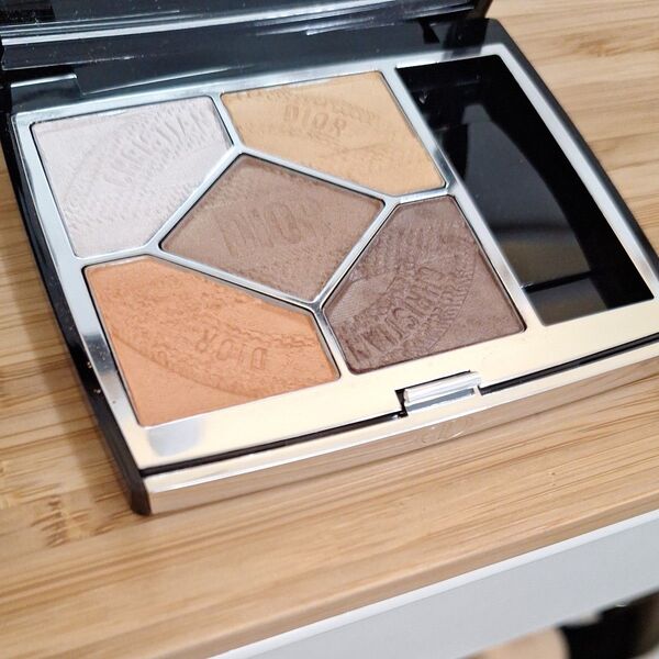 Dior サンククルールクチュールアイシャドウ533